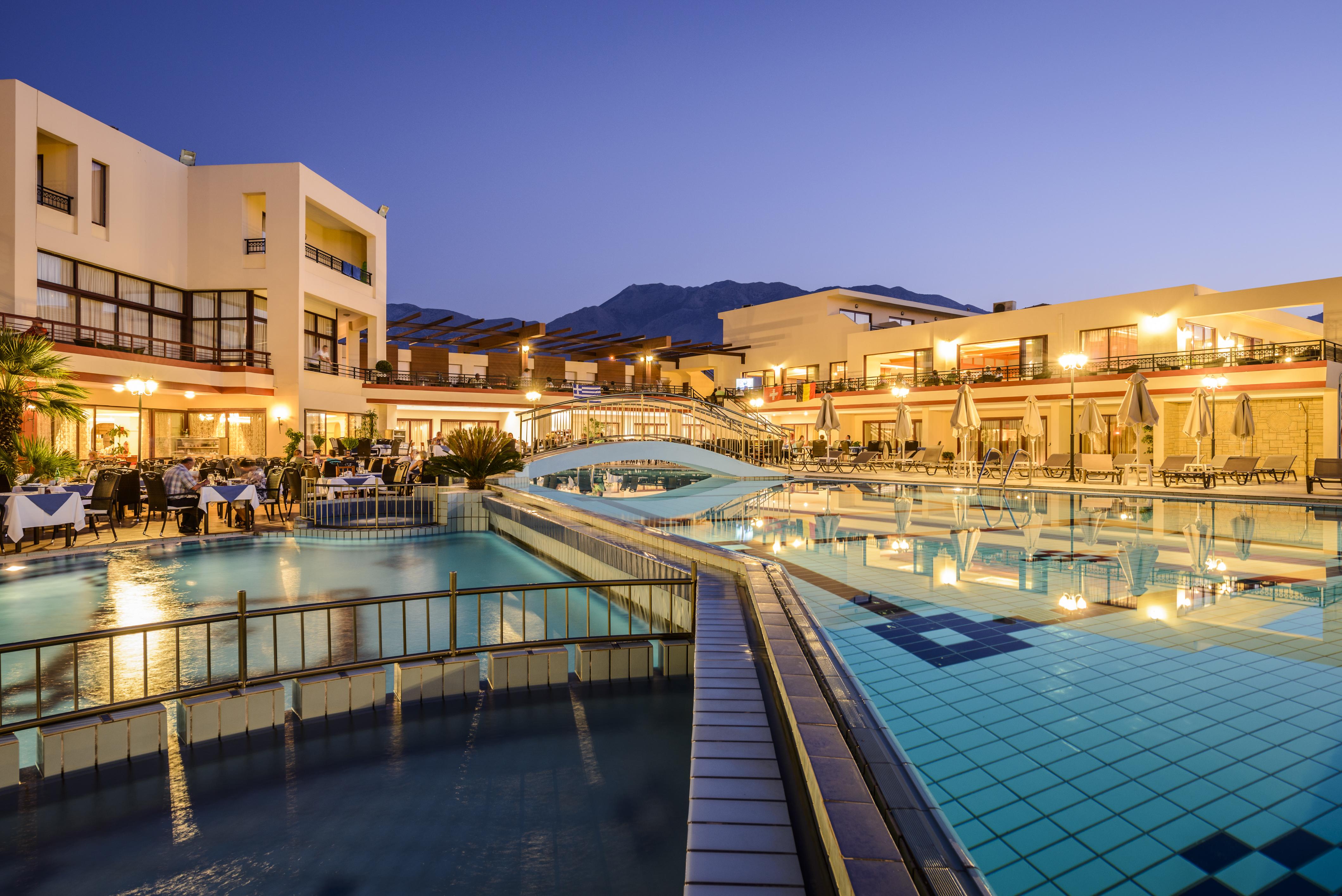 Vantaris Palace Paralia Kourna Exterior foto